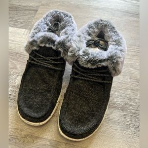 Women’s Hey Dude Shoes. Never worn! Size 9.